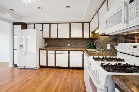 Tiny photo for 368 Willow Tree Court, Hoffman Estates, IL 60169 (MLS # 12545037)