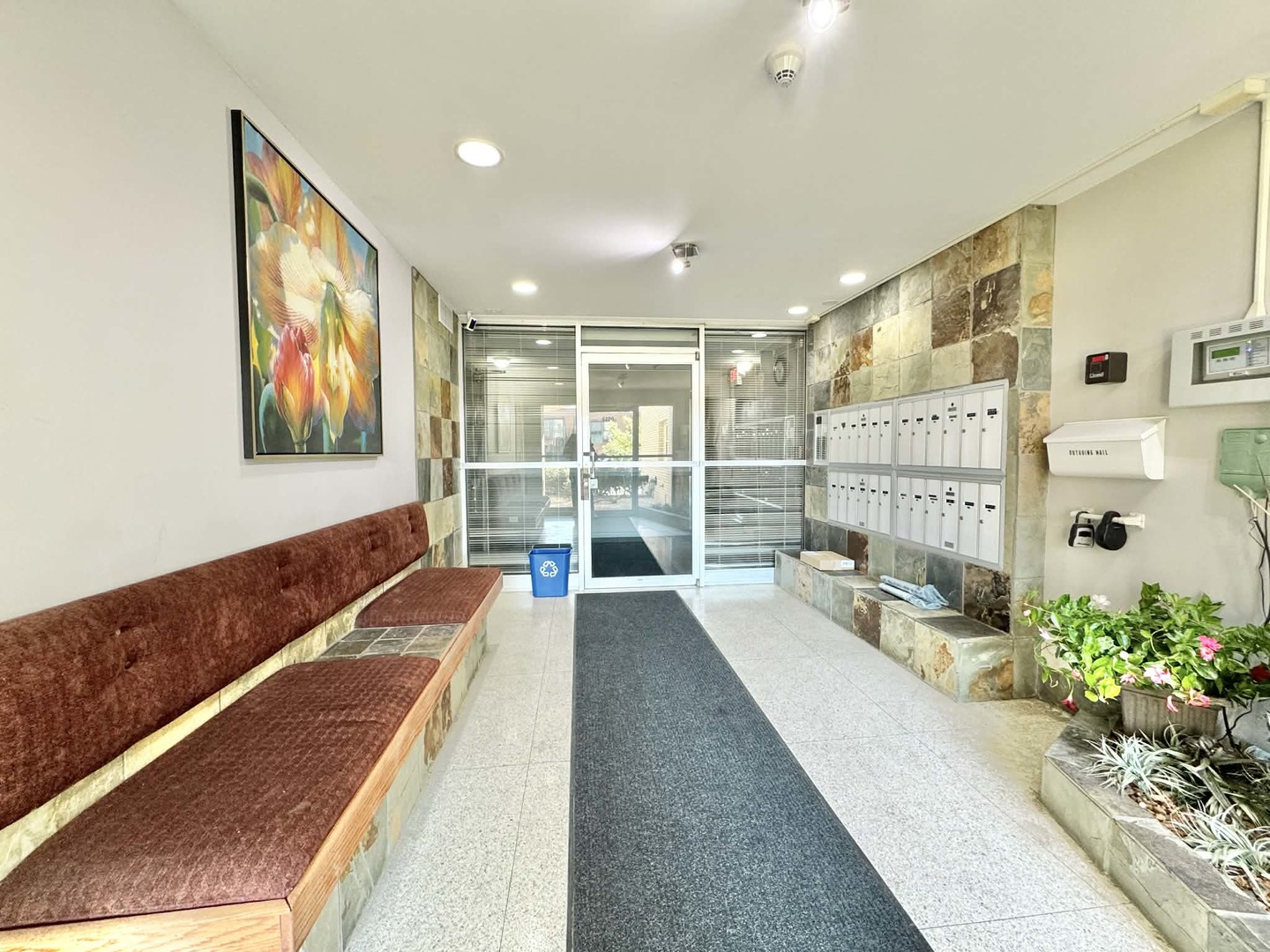 5200 Galitz Street 103