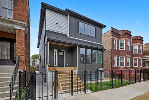 Photo of 1030 N Lawndale Avenue, Chicago, IL 60651 (MLS # 12488000)