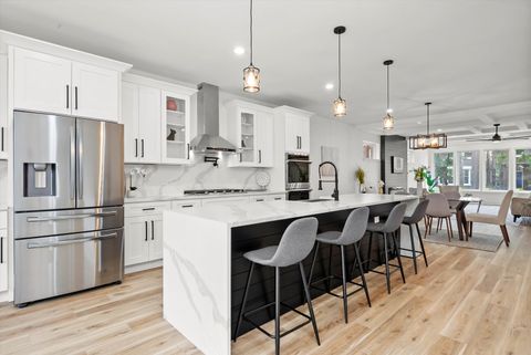 Tiny photo for 1030 N Lawndale Avenue, Chicago, IL 60651 (MLS # 12488000)