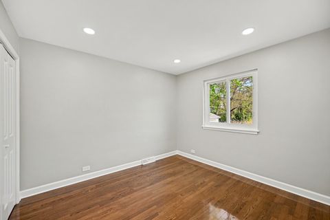 Tiny photo for 507 N Kenilworth Avenue, Glen Ellyn, IL 60137 (MLS # 12631159)