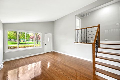 Tiny photo for 507 N Kenilworth Avenue, Glen Ellyn, IL 60137 (MLS # 12631159)