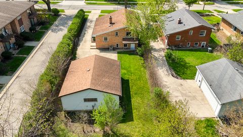 Tiny photo for 507 N Kenilworth Avenue, Glen Ellyn, IL 60137 (MLS # 12631159)