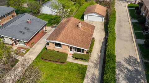 Tiny photo for 507 N Kenilworth Avenue, Glen Ellyn, IL 60137 (MLS # 12631159)