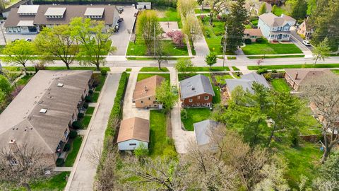 Tiny photo for 507 N Kenilworth Avenue, Glen Ellyn, IL 60137 (MLS # 12631159)
