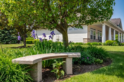 Tiny photo for 2105 Waterbury Lane W #2105, Sycamore, IL 60178 (MLS # 12593060)