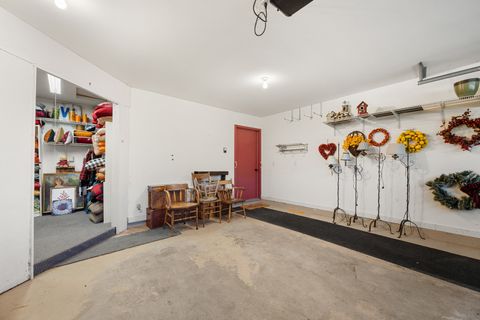 Tiny photo for 2105 Waterbury Lane W #2105, Sycamore, IL 60178 (MLS # 12593060)