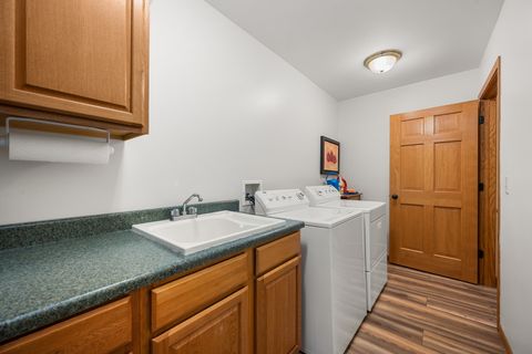 Tiny photo for 2105 Waterbury Lane W #2105, Sycamore, IL 60178 (MLS # 12593060)