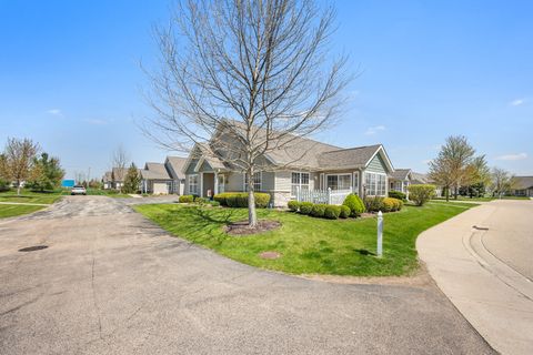 Tiny photo for 2105 Waterbury Lane W #2105, Sycamore, IL 60178 (MLS # 12593060)
