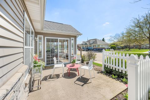 Tiny photo for 2105 Waterbury Lane W #2105, Sycamore, IL 60178 (MLS # 12593060)