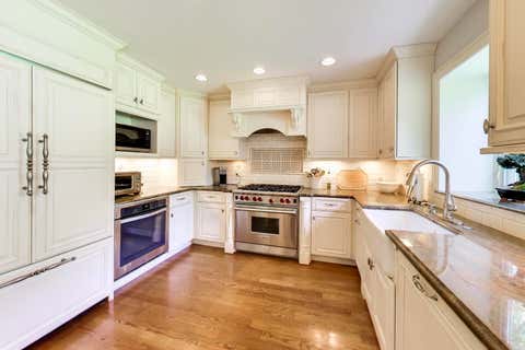 Tiny photo for 2113 Middlefork Road, Northfield, IL 60093 (MLS # 12706865)