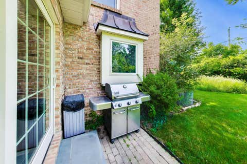 Tiny photo for 2113 Middlefork Road, Northfield, IL 60093 (MLS # 12706865)
