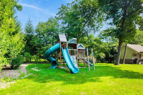 Tiny photo for 2113 Middlefork Road, Northfield, IL 60093 (MLS # 12706865)