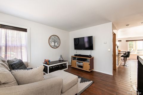Tiny photo for 951 W Savannah Drive, Romeoville, IL 60446 (MLS # 12430657)