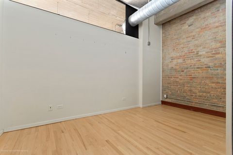 Tiny photo for 900 N KINGSBURY Street #780, Chicago, IL 60610 (MLS # 12683740)