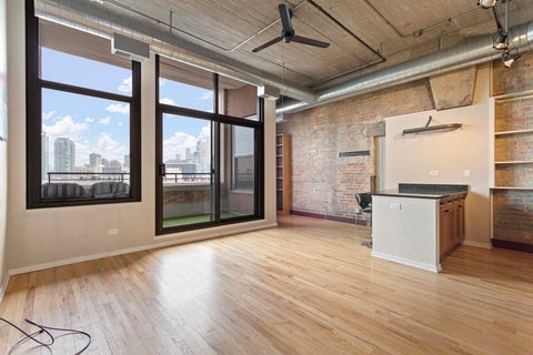 Tiny photo for 900 N KINGSBURY Street #780, Chicago, IL 60610 (MLS # 12683740)