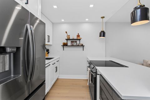 Tiny photo for 1560 N Sandburg Terrace #4011J, Chicago, IL 60610 (MLS # 12374789)