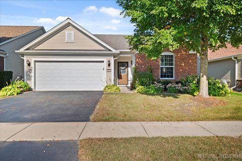 Photo of 2802 Edgewater Drive, Elgin, IL 60124 (MLS # 12471541)