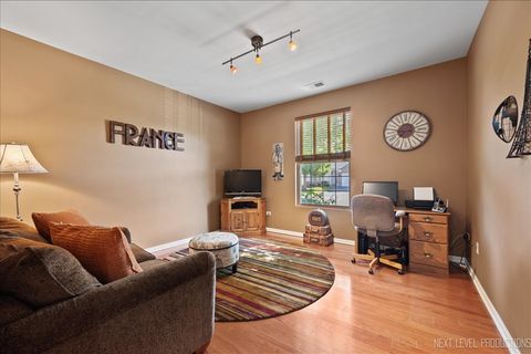 Tiny photo for 2802 Edgewater Drive, Elgin, IL 60124 (MLS # 12471541)
