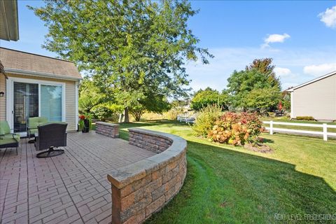Tiny photo for 2802 Edgewater Drive, Elgin, IL 60124 (MLS # 12471541)