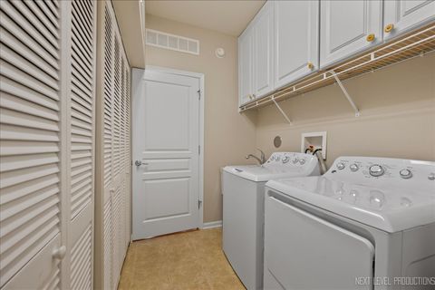Tiny photo for 2802 Edgewater Drive, Elgin, IL 60124 (MLS # 12471541)