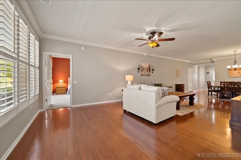 Tiny photo for 2802 Edgewater Drive, Elgin, IL 60124 (MLS # 12471541)