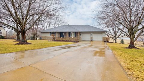 Photo of 2838 Saint Andrews Court, El Paso, IL 61738 (MLS # 12583069)
