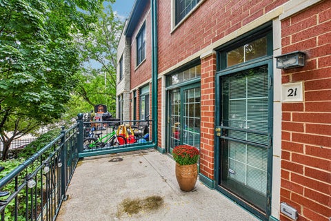 Tiny photo for 1813 S CLARK Street #21, Chicago, IL 60616 (MLS # 12748741)