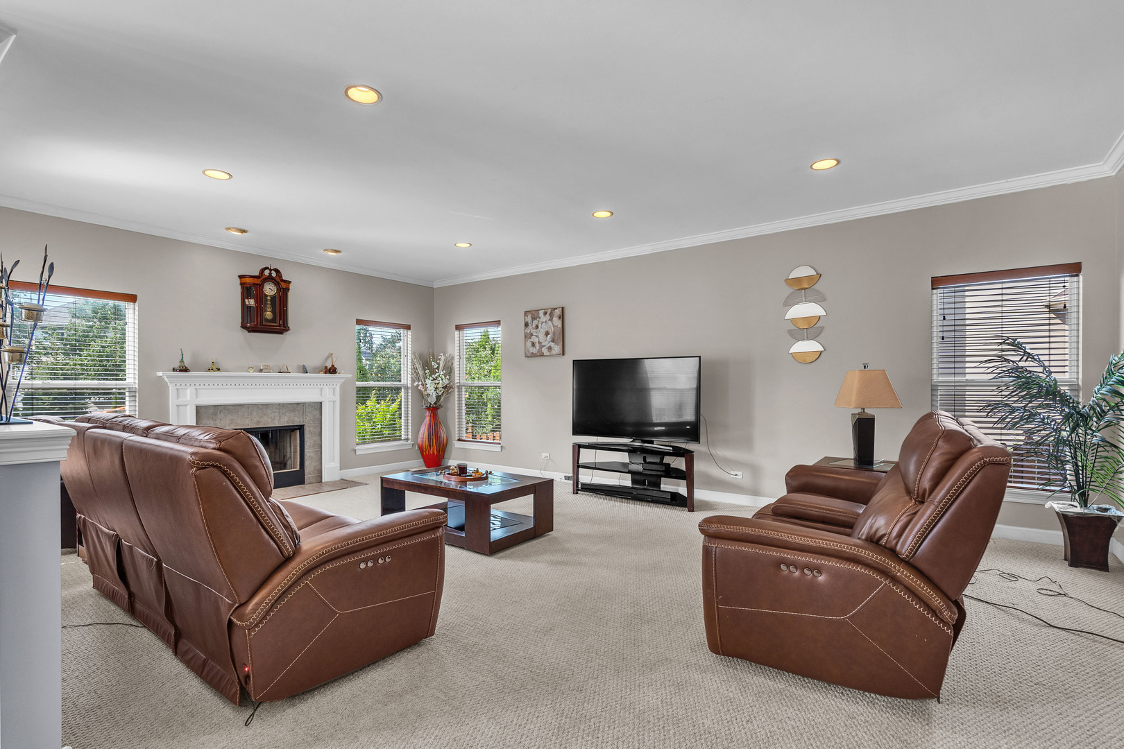 240 HEARTHSTONE Drive