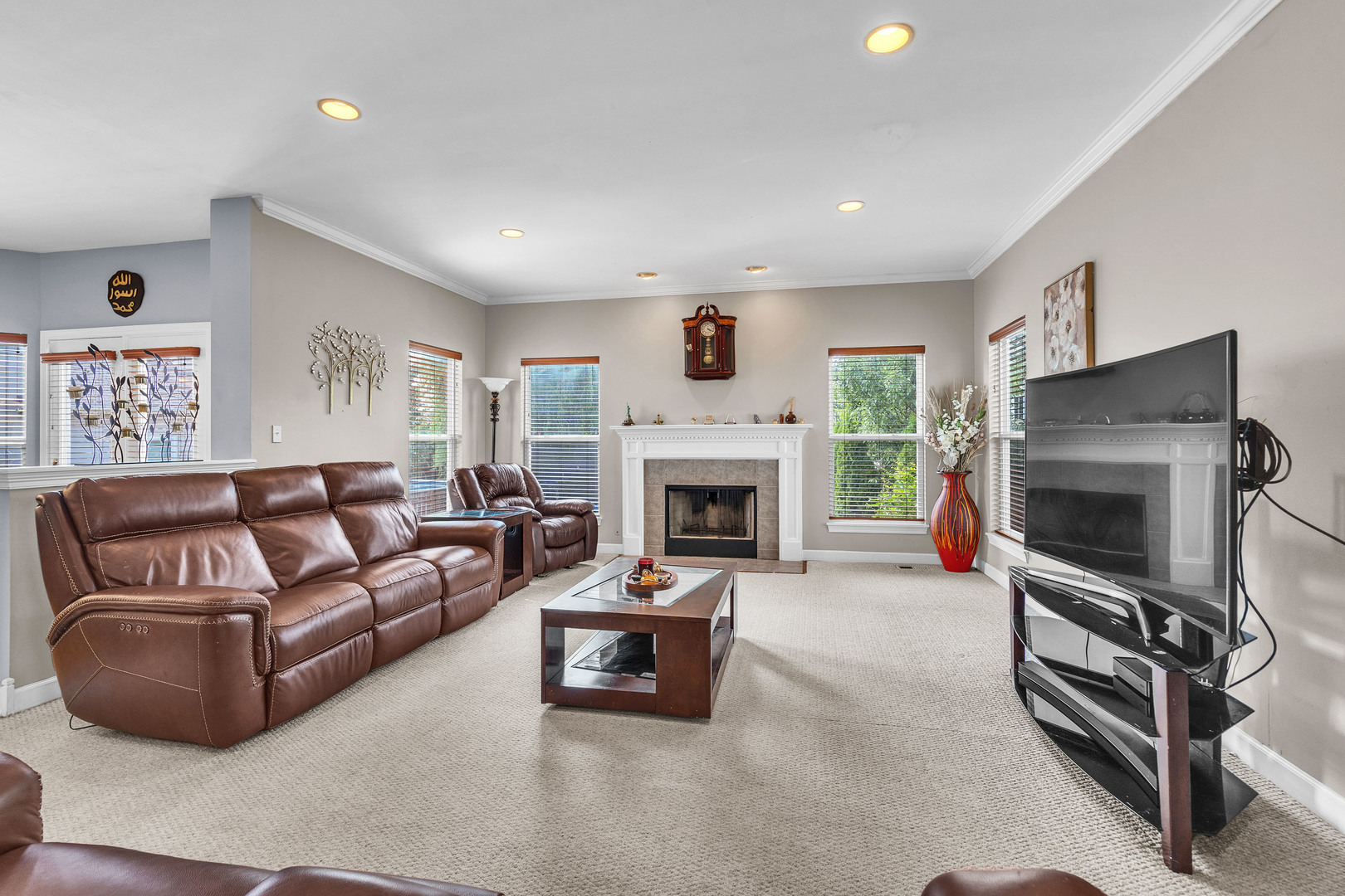 240 HEARTHSTONE Drive