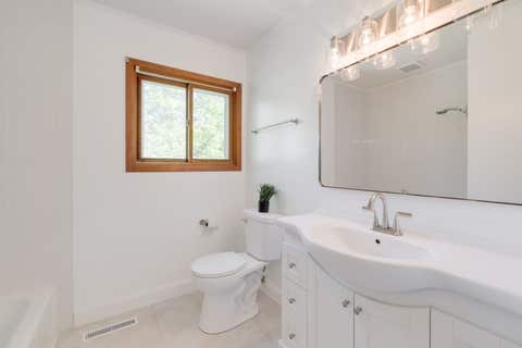 Tiny photo for 945 Nottingham Lane, Crystal Lake, IL 60014 (MLS # 12646670)