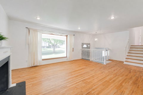 Tiny photo for 945 Nottingham Lane, Crystal Lake, IL 60014 (MLS # 12646670)