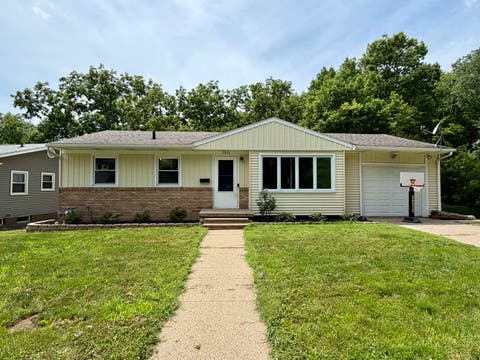 Photo of 3036 Tower Road, Clinton, IA 52732 (MLS # 12700044)