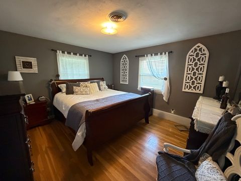 Tiny photo for 312 W Washington Street, Farina, IL 62838 (MLS # 12646717)