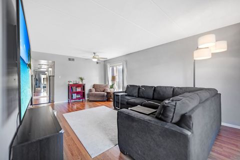 Tiny photo for 10411 S Komensky Avenue #101B, Oak Lawn, IL 60453 (MLS # 12595227)