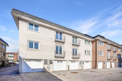 Tiny photo for 10411 S Komensky Avenue #101B, Oak Lawn, IL 60453 (MLS # 12595227)