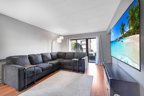 Tiny photo for 10411 S Komensky Avenue #101B, Oak Lawn, IL 60453 (MLS # 12595227)