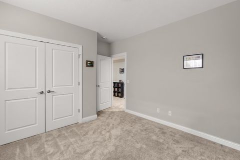 Tiny photo for 3911 Orchard Drive #3911, Bettendorf, IA 52722 (MLS # 12603200)