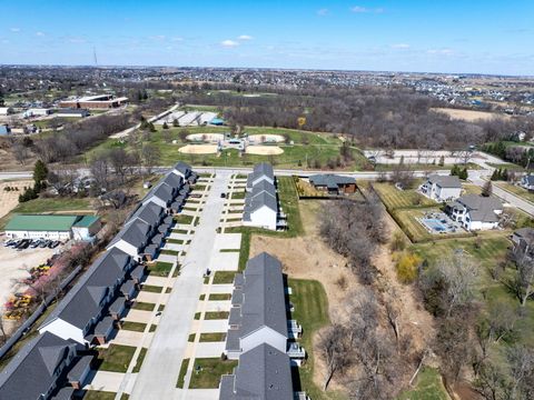 Tiny photo for 3911 Orchard Drive #3911, Bettendorf, IA 52722 (MLS # 12603200)