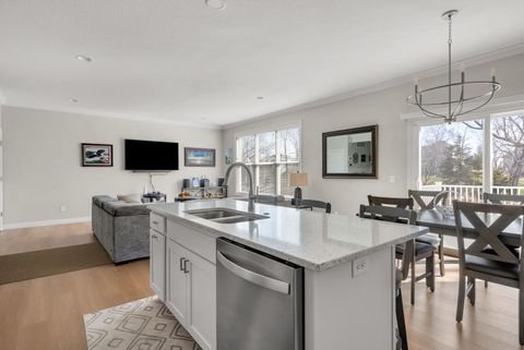 Tiny photo for 3911 Orchard Drive #3911, Bettendorf, IA 52722 (MLS # 12603200)