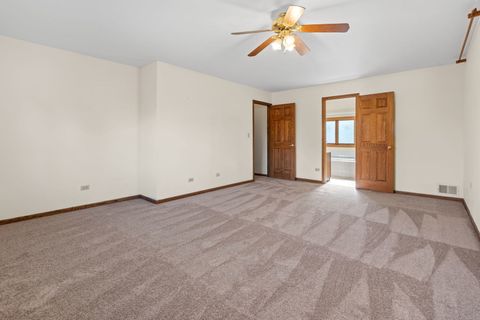 Tiny photo for West Dundee, IL 60118 (MLS # 12498263)