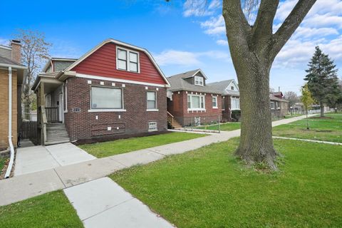 Tiny photo for 9225 S SAGINAW Avenue, Chicago, IL 60617 (MLS # 12385368)