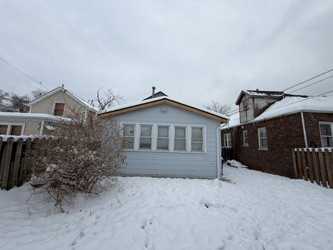 Tiny photo for 12504 Maple Avenue, Blue Island, IL 60406 (MLS # 12529765)