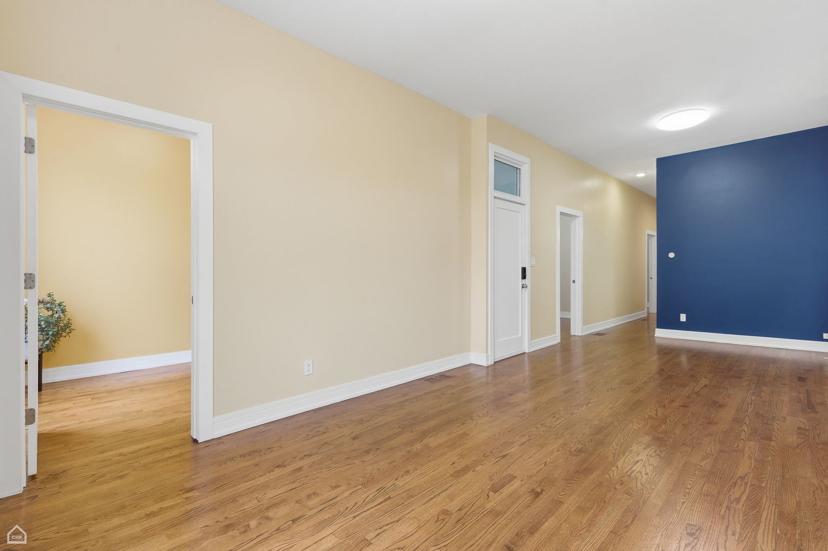 2523 W Chicago Avenue 2