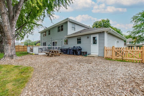 Tiny photo for 176 Adler Drive, Libertyville, IL 60048 (MLS # 12760362)