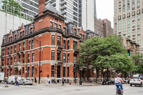 42 E Chicago Avenue 2W Chicago IL 60611