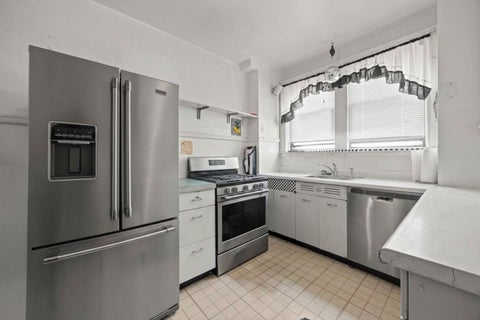 Tiny photo for 6937 S CRANDON Avenue #6E, Chicago, IL 60649 (MLS # 12762750)