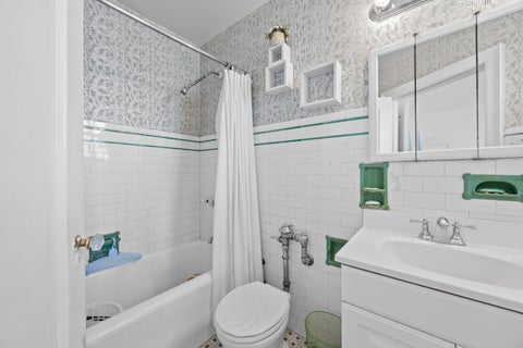 Tiny photo for 6937 S CRANDON Avenue #6E, Chicago, IL 60649 (MLS # 12762750)