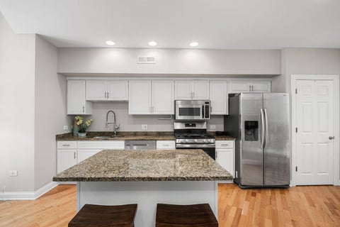 Tiny photo for 3250 N Lincoln Avenue #C, Chicago, IL 60657 (MLS # 12737395)