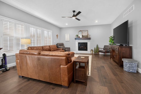 Tiny photo for 3 Flag Tree Court, Bloomington, IL 61705 (MLS # 12724270)